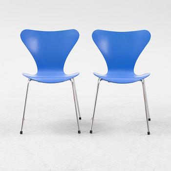 Arne Jacobsen, a set of 'Series 7' chairs from Fritz Hansen, Denmark 1997.