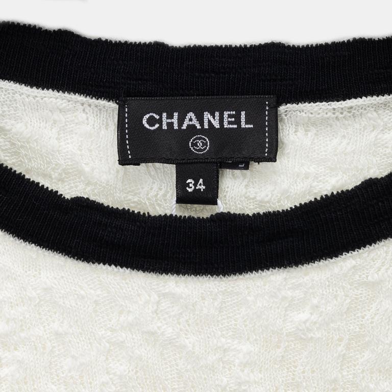 Chanel, a cotton pullover, size 34.