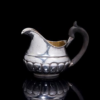 MJÖLKANNA, silver, Ryssland, St.Petersburg, Johan Fredrik Falck, 1838-1845.