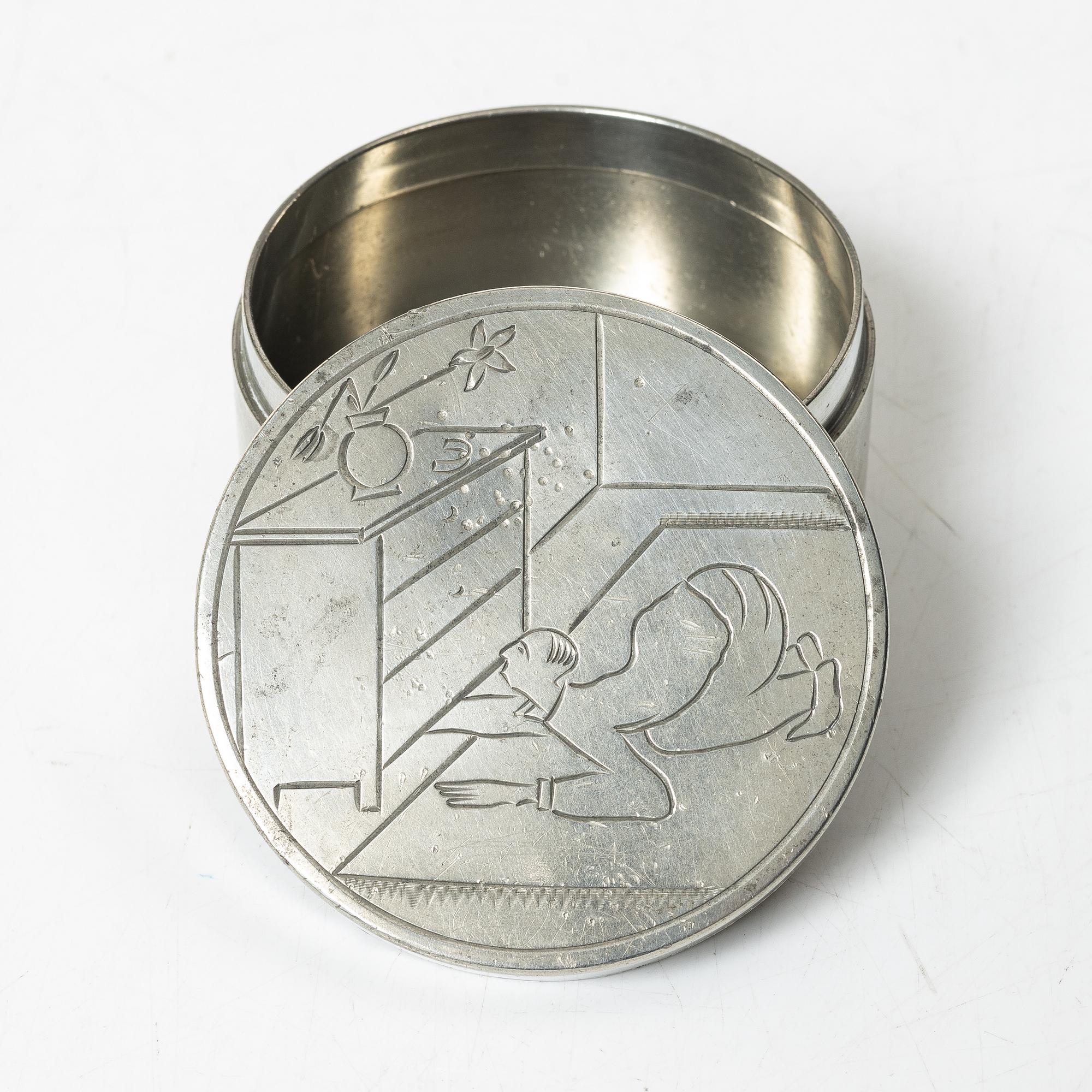 Sylvia Stave, attributed to. A pewter box with cover, CG Hallberg, Stockholm 1929.