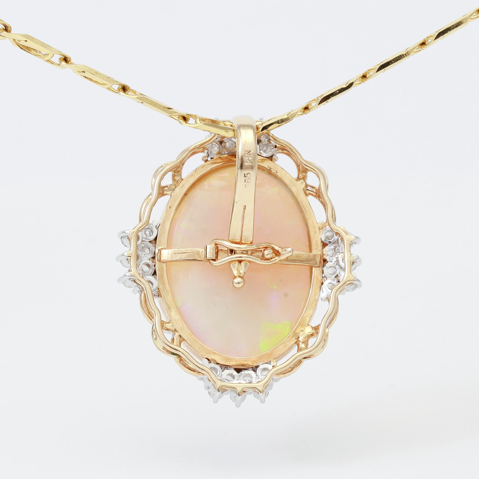 HÄNGE MED KEDJA, opal samt briljanter totalt ca 0,70 ct.