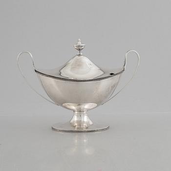 A Swedish Empire style silver sugar bowl, mark of GAB, Stockholm 1919.