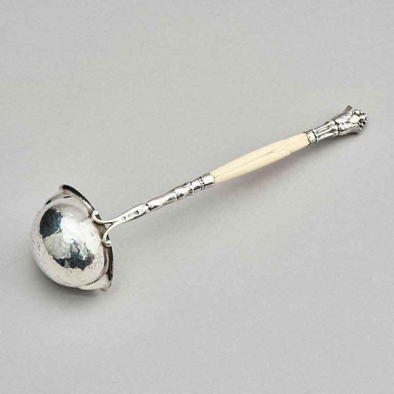 Georg Jensen, såsslev, sterling silver och elfenben, modell nr 93, Köpenhamn 1924.