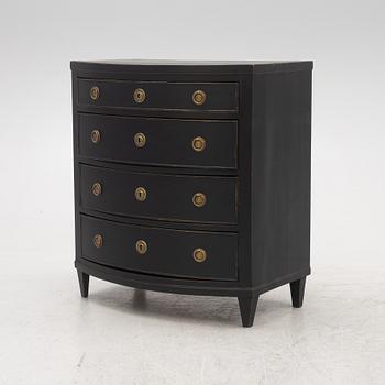 A chest of drawers, England, early 20th Century.