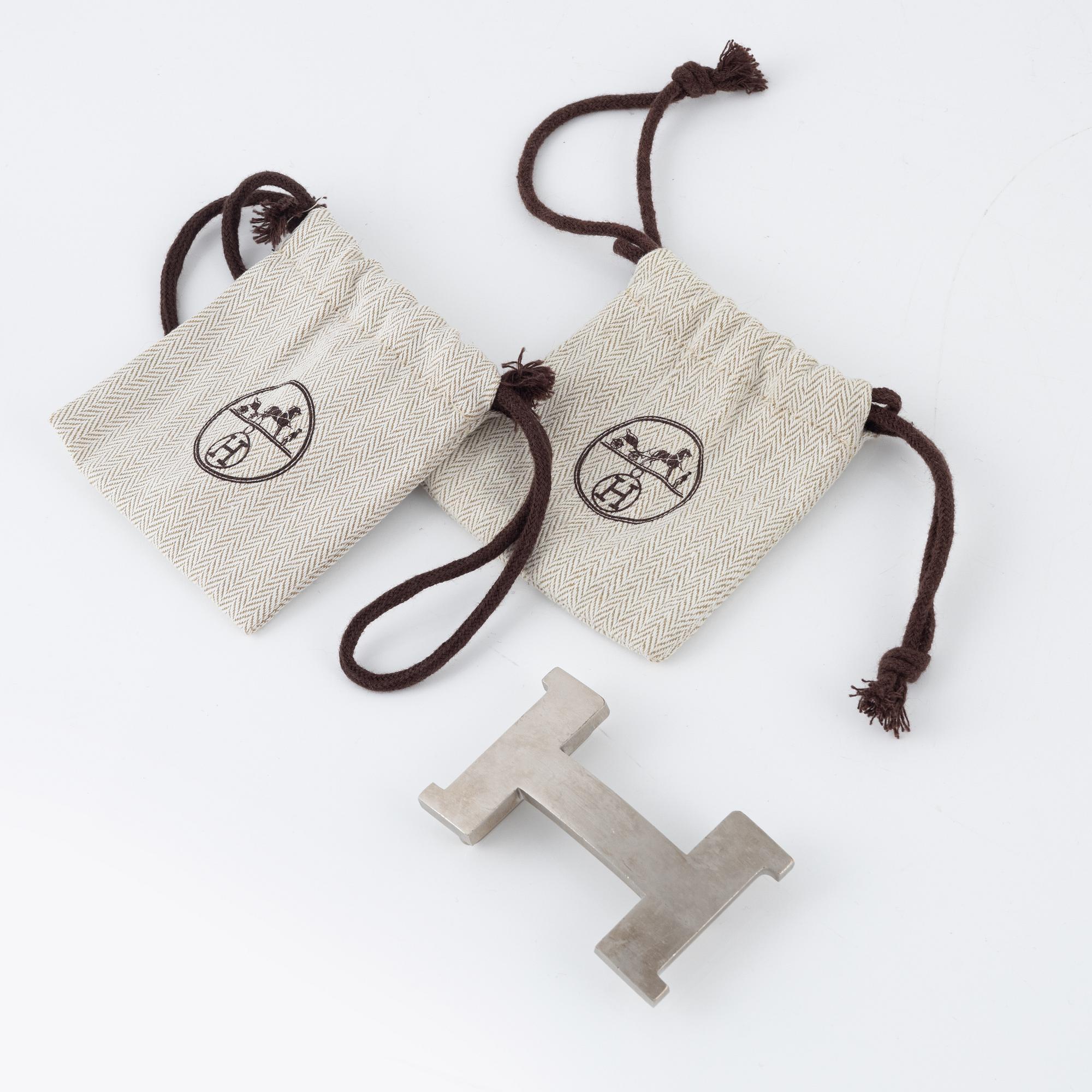 Hermès, "Constance belt buckle x 2 & Reversible leather strap" belt, 2009, size 95.
