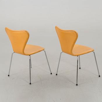 ARNE JACOBSEN, STOLAR, 2 st, "Sjuan", Fritz Hansen,