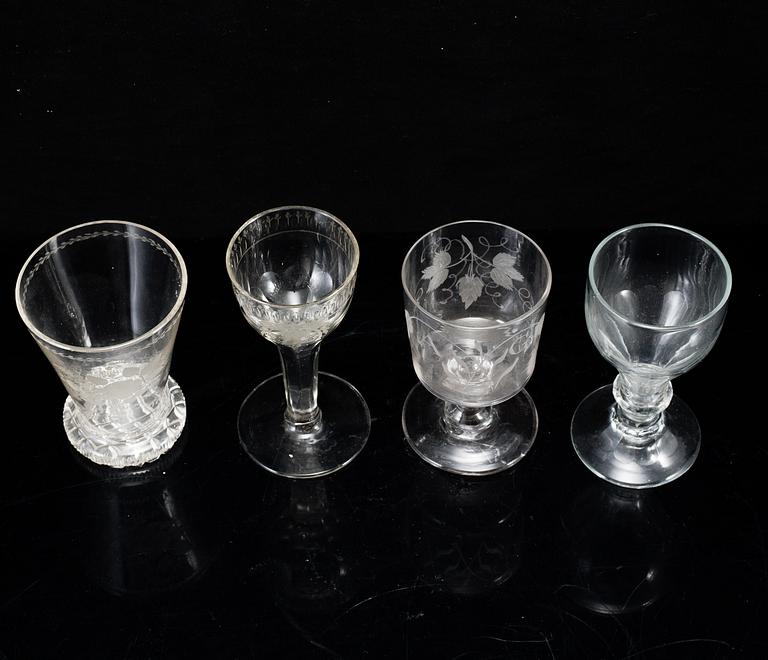GLAS, fyra stycken. 1800-tal.