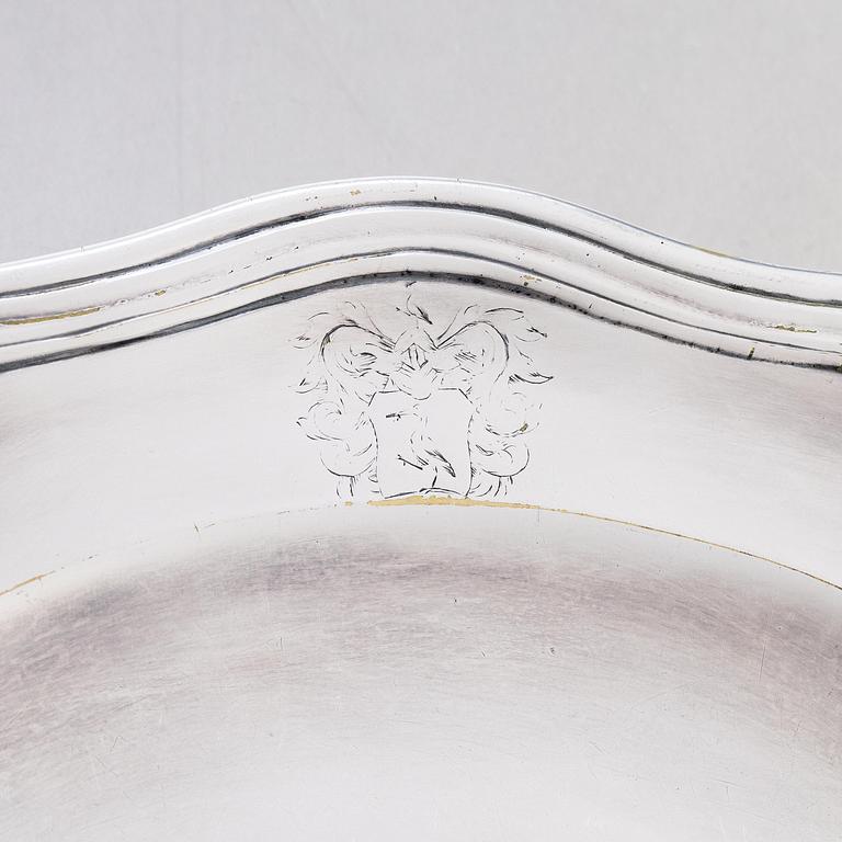 Plate, with the Grillsk coat of arms, argent haché, Rococo, second half of the 18th century, possibly Sweden.