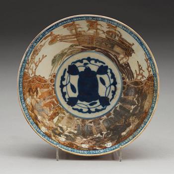 A blue and white and enamel Japanese bowl, 18th century.