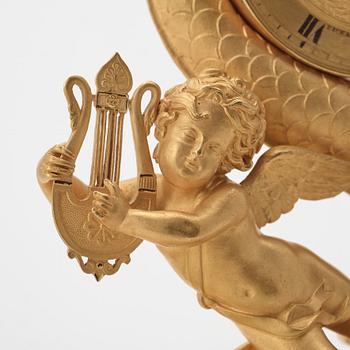 BORDSPENDYL. Frankrike, 1800-talets början. Empire. Pickard a Paris.