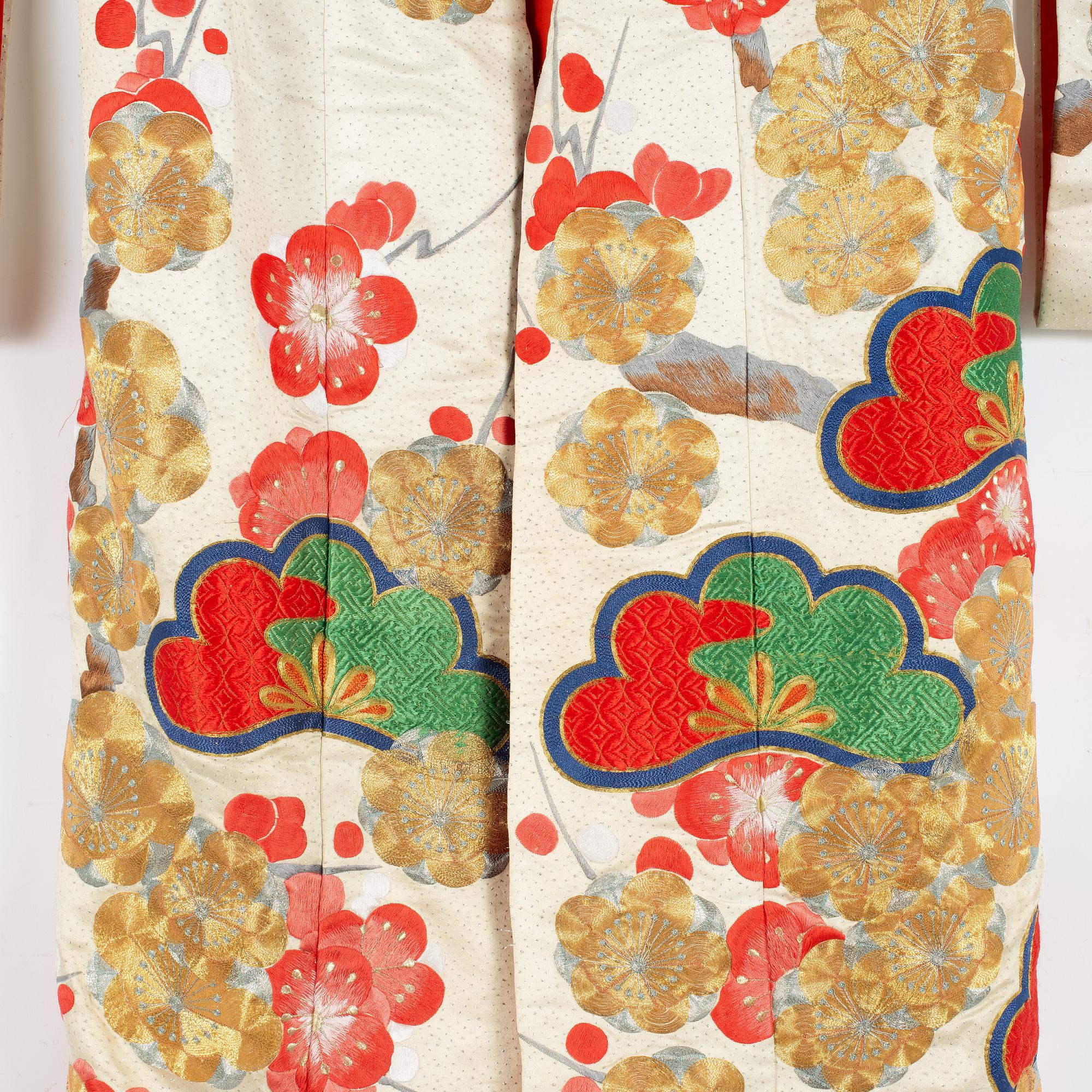 A Japanese silk wedding kimono, 20th century.