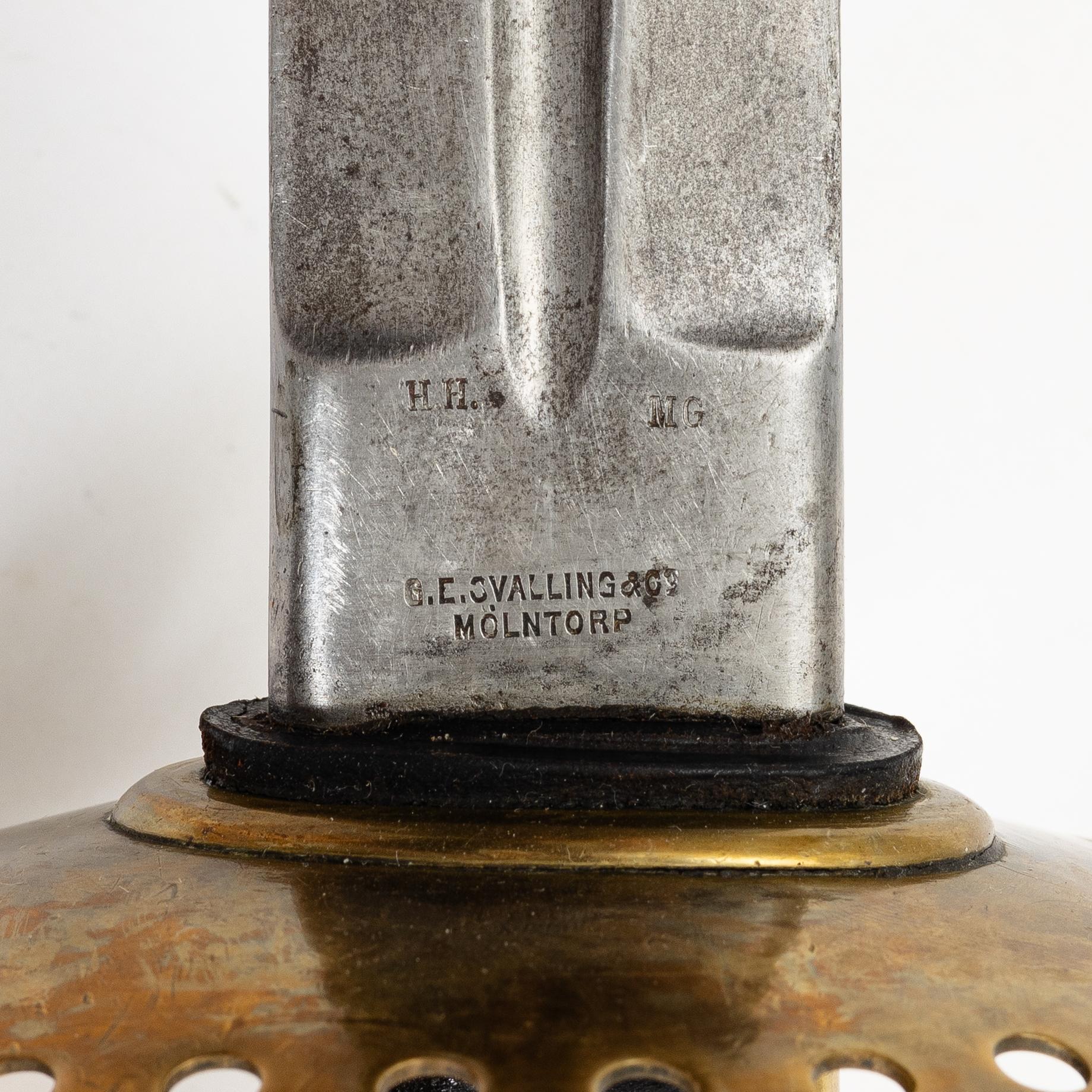 A Swedish 1893 pattern cavalry sabre, with scabbard.