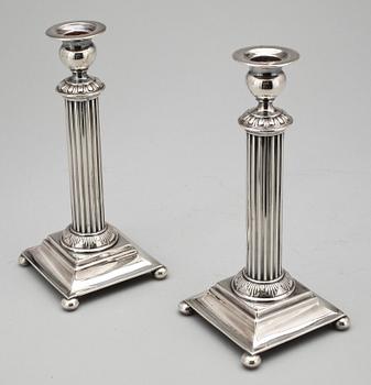 LJUSSTAKAR, ett par, nysilver, GAB, Stockholm, 1900-tal.