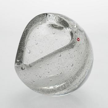 Timo Sarpaneva, glasskulptur, "Hiidenhelmi" (Jättens pärla), signerad Timo Sarpaneva - 2149.