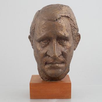 Arne Jones, Porträtt.