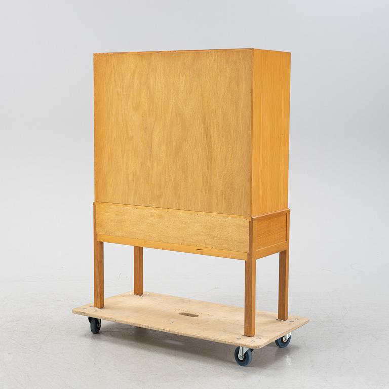 Carl Malmsten, skåp, "Oktober".