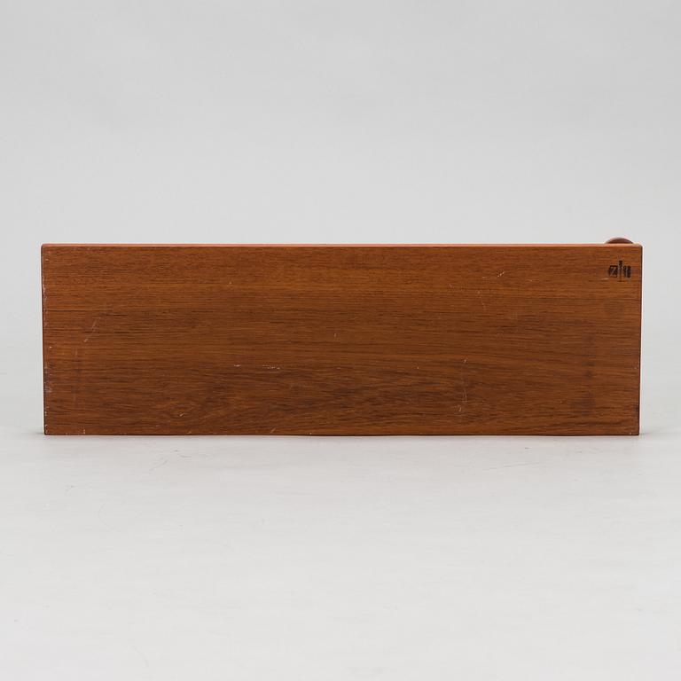 Bertel Gardberg, a serving board for Finnmade Gardberg, Norrmark handicraft.