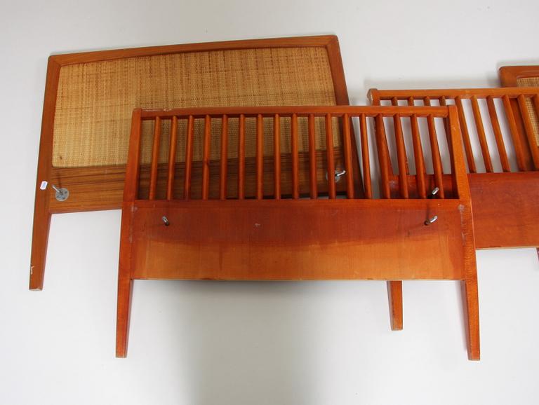 SÄNGGAVLAR, 2 par. 1900-tal.