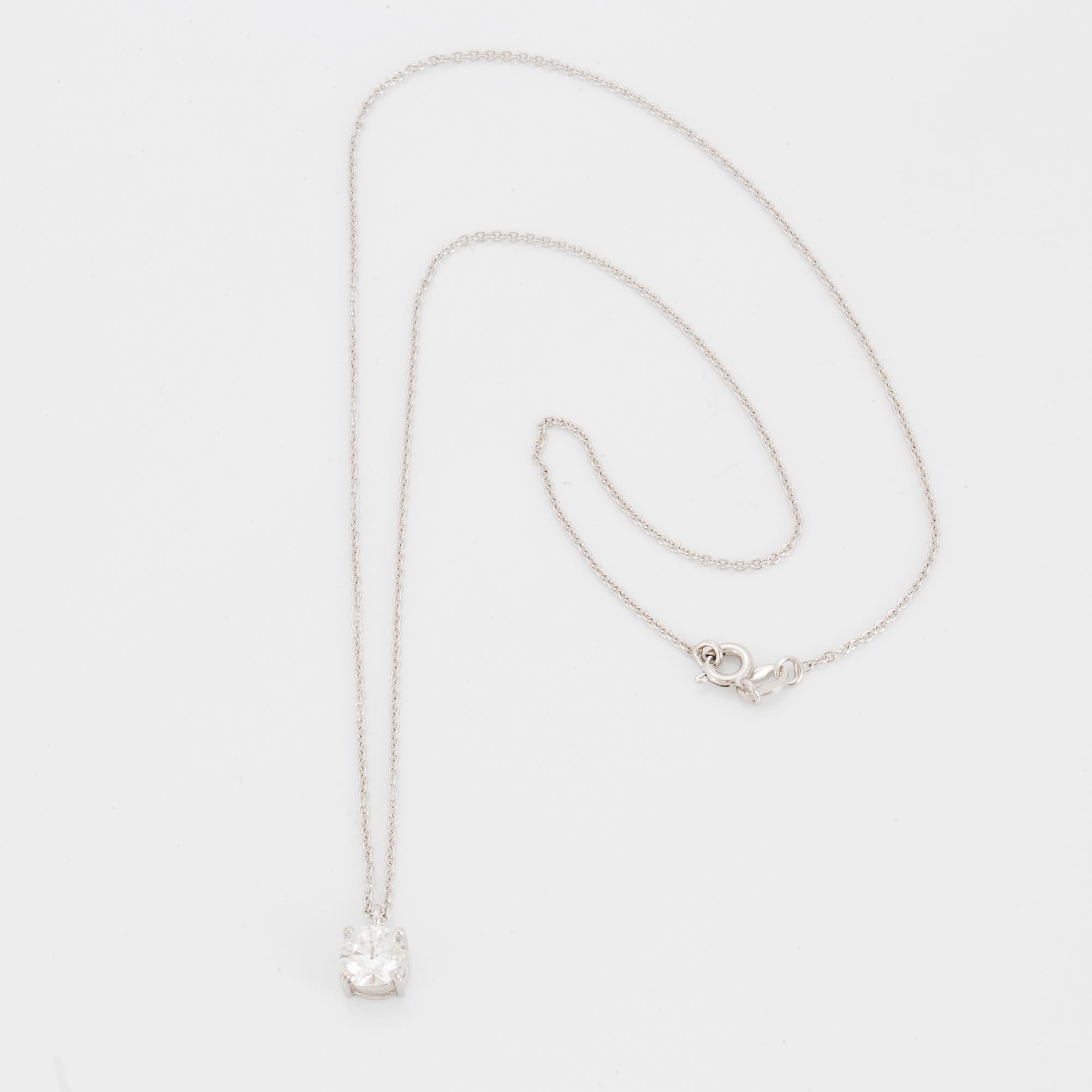 An 18K white gold necklace with a brilliant-cut diamond ca. 1.00 ct. With IGI certificate.