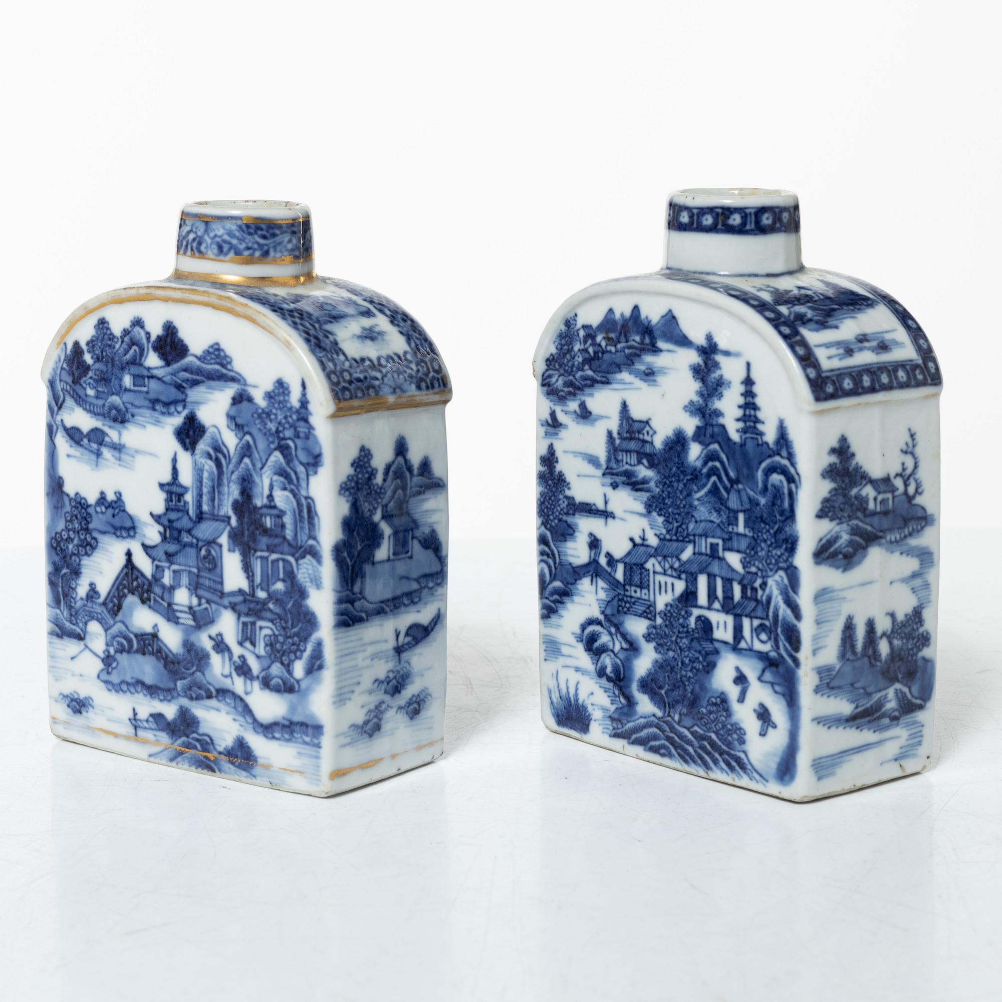 Tedosor, 2 st samt kopp med fat, kompaniporslin, Kina, omkring 1800.