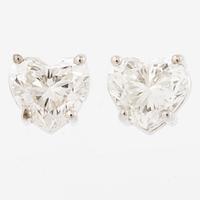 Earrings 18K white gold with heart-shaped brilliant-cut diamonds, total 1.40 ct.
