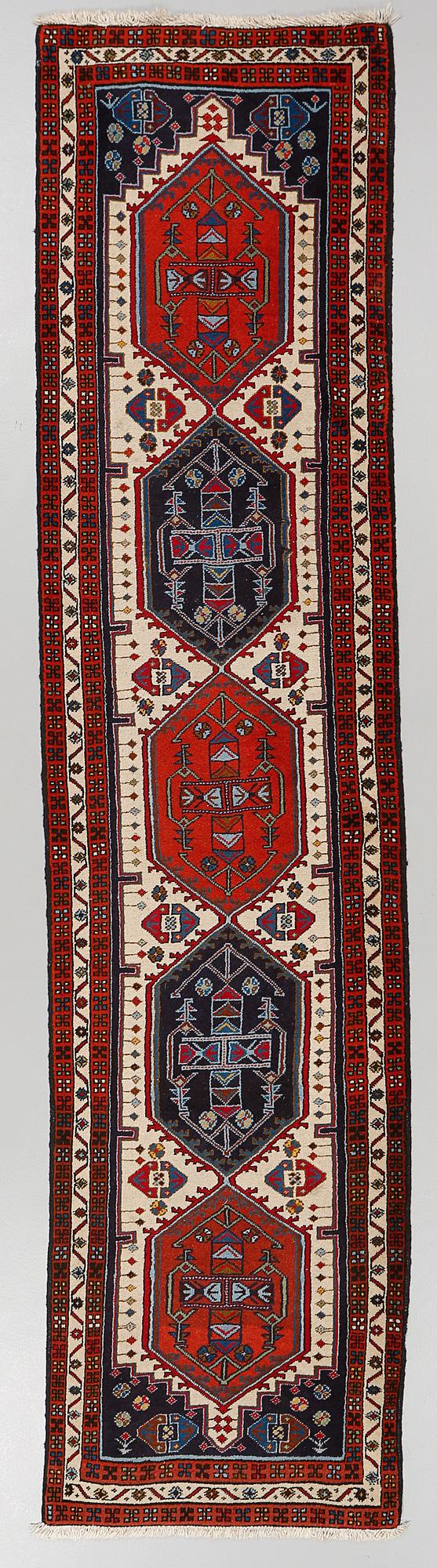 GALLERIMATTA, Ardebil, sent 1900-tal, 298 x 72 cm.