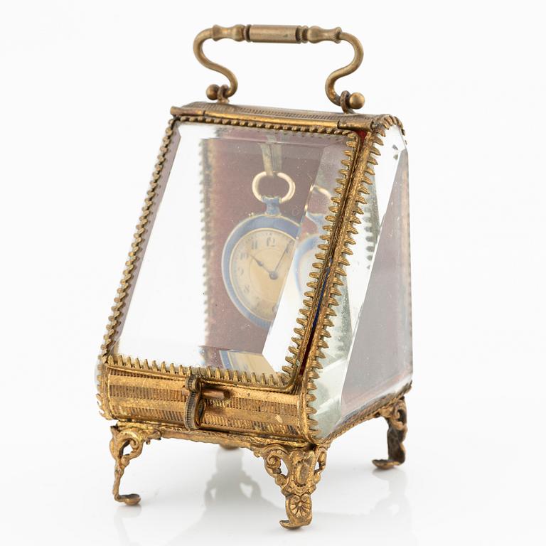 Pocket watch, enamel with diamond, with a chain featuring enamel bars, triangular diamonds, and pearls.