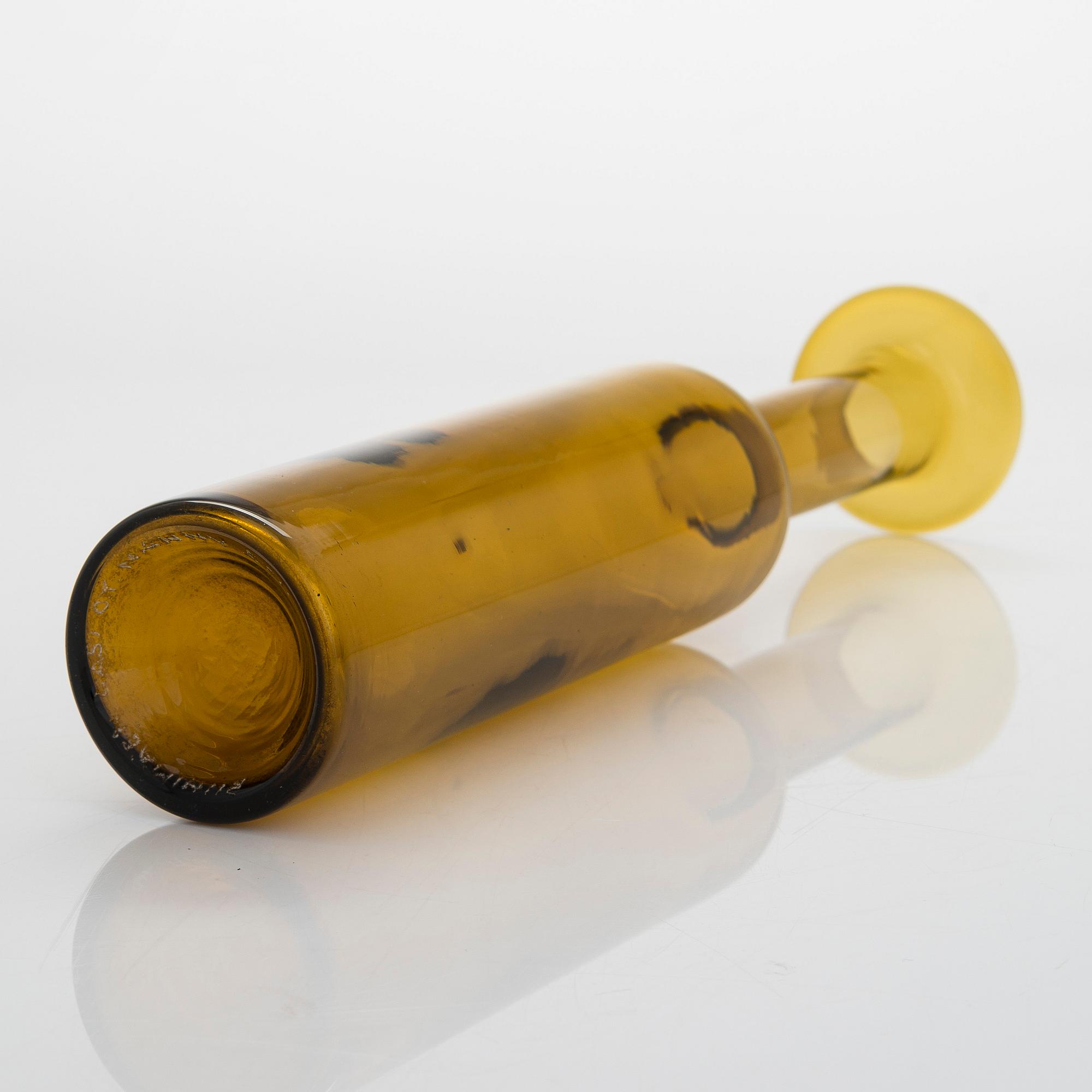 Nanny Still, a glass bottle signed Riihimäen Lasi O.Y Nanny Still.