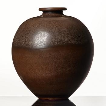 Berndt Friberg, a large stoneware urn, Gustavsberg studio, Sweden, 1968.