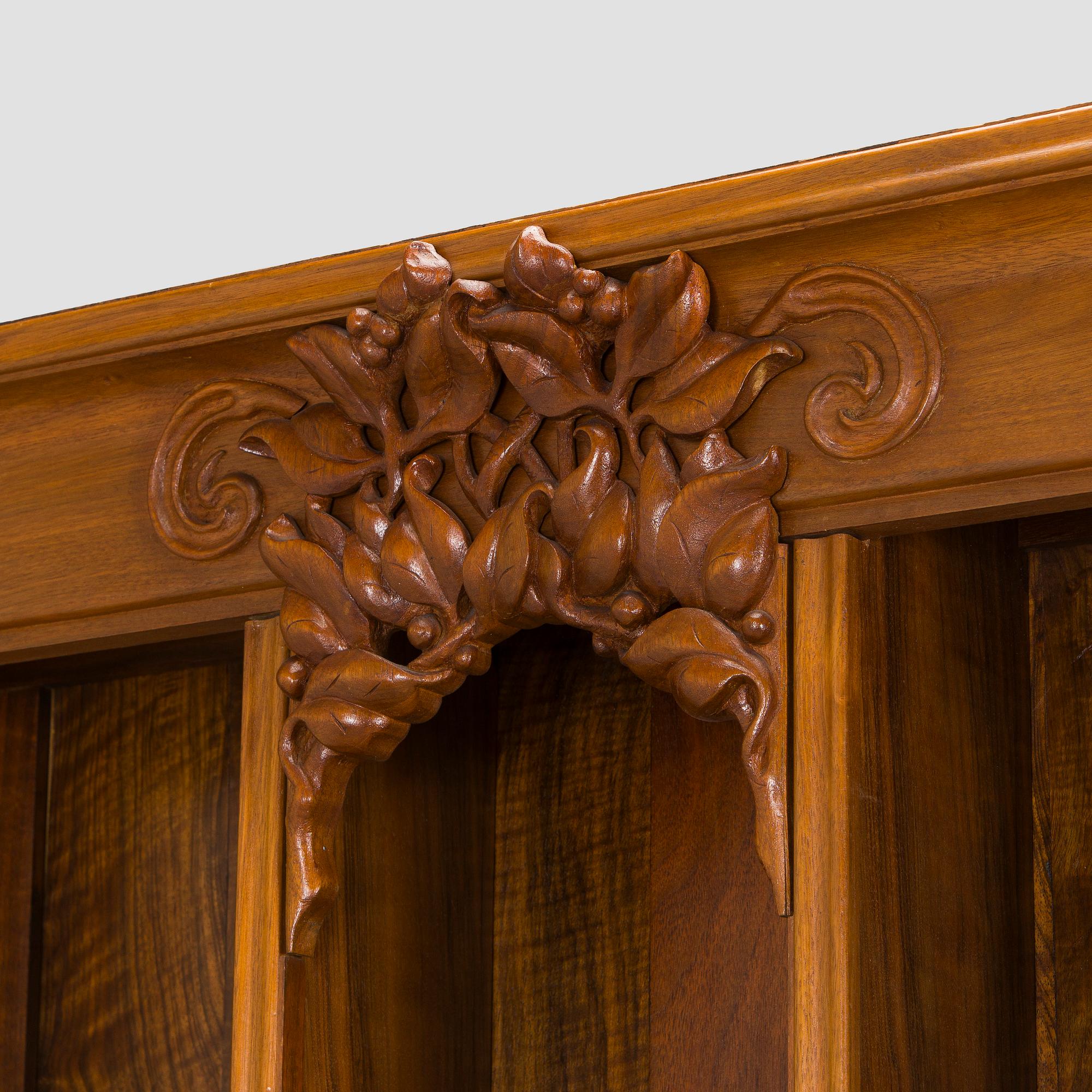 Bokhyllor, 2 st, jugend, Sverige kring år 1900.