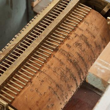GOLVUR med spelverk, av Peter Strand 1798, med 14 stycken musikrullar. Sengustavianskt.