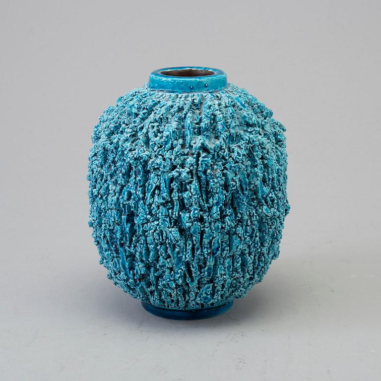 A stoneware vase by Gunnar Nylund, Rörstrand.