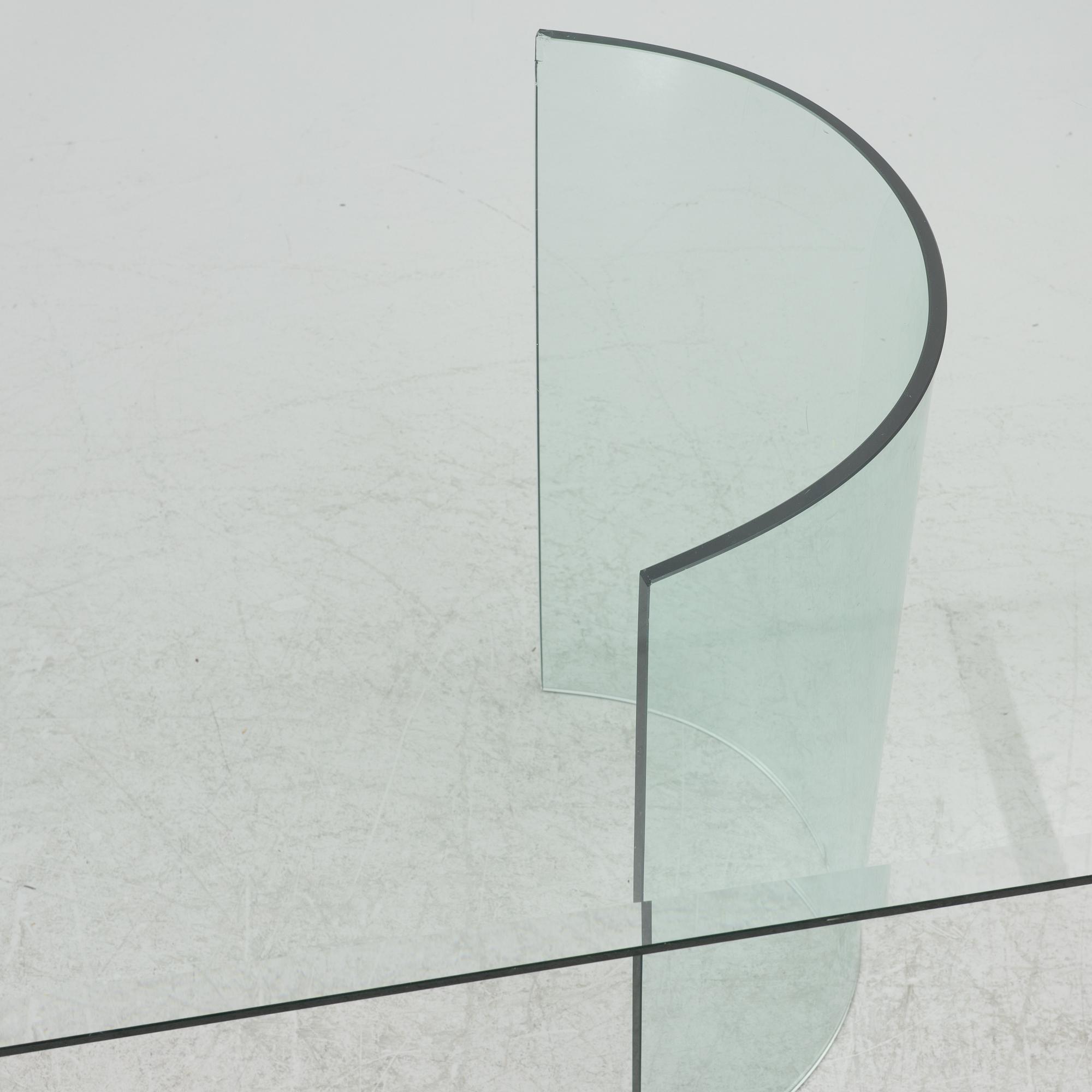 Dining table, glass, contemporary.