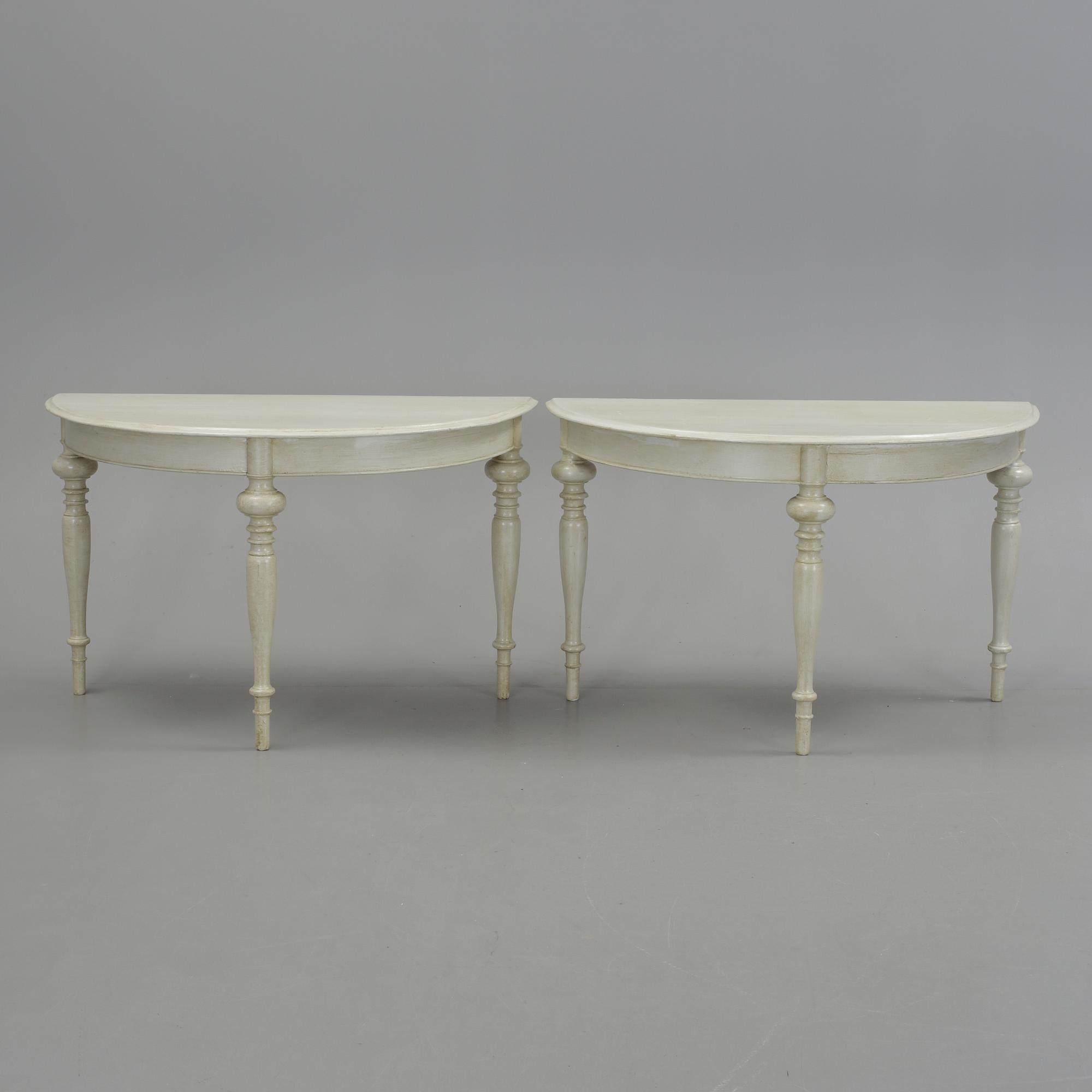 MÅNBORD, 2 st, 1800-talets slut.