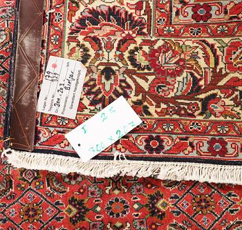 A Bidjar Tekab carpet, c. 300 x 203 cm.
