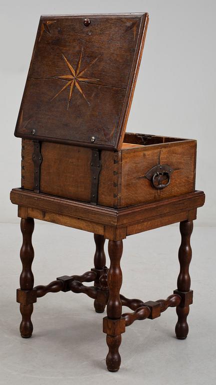 KISTA på benställning, barock, 1700-tal.