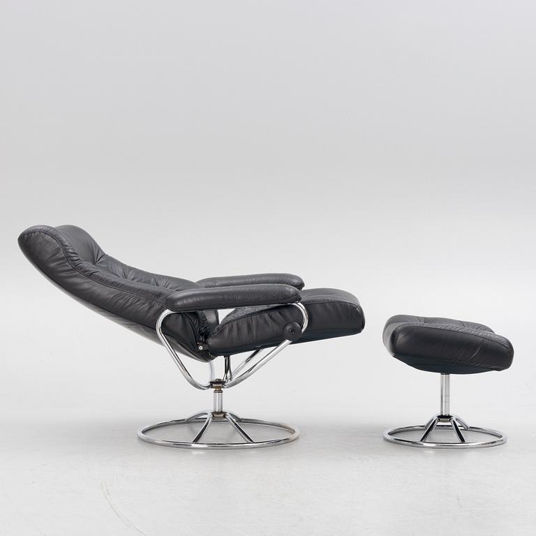 Fåtölj med fotpall, "Stressless", Ekornes möbler, Norge, 1900-talets slut.