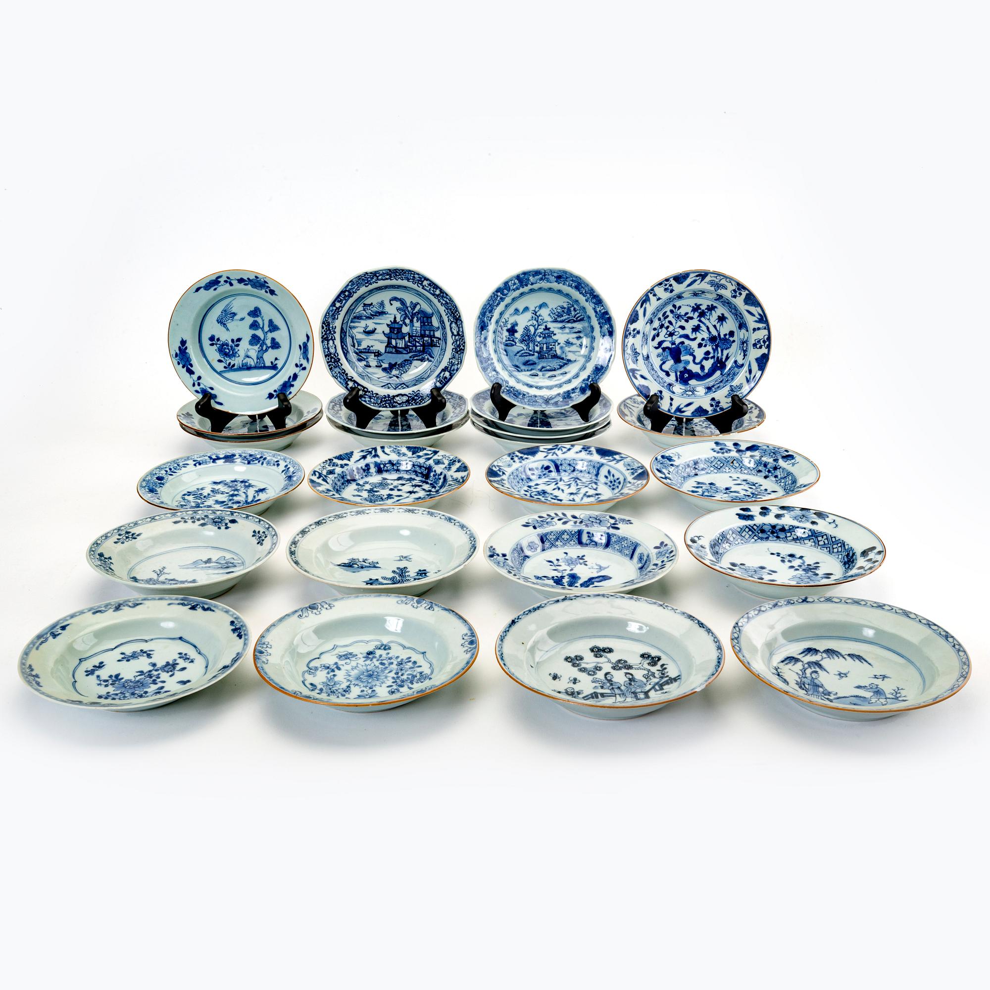 A set of 24 Chinese Qianlong porcelain different dishes.