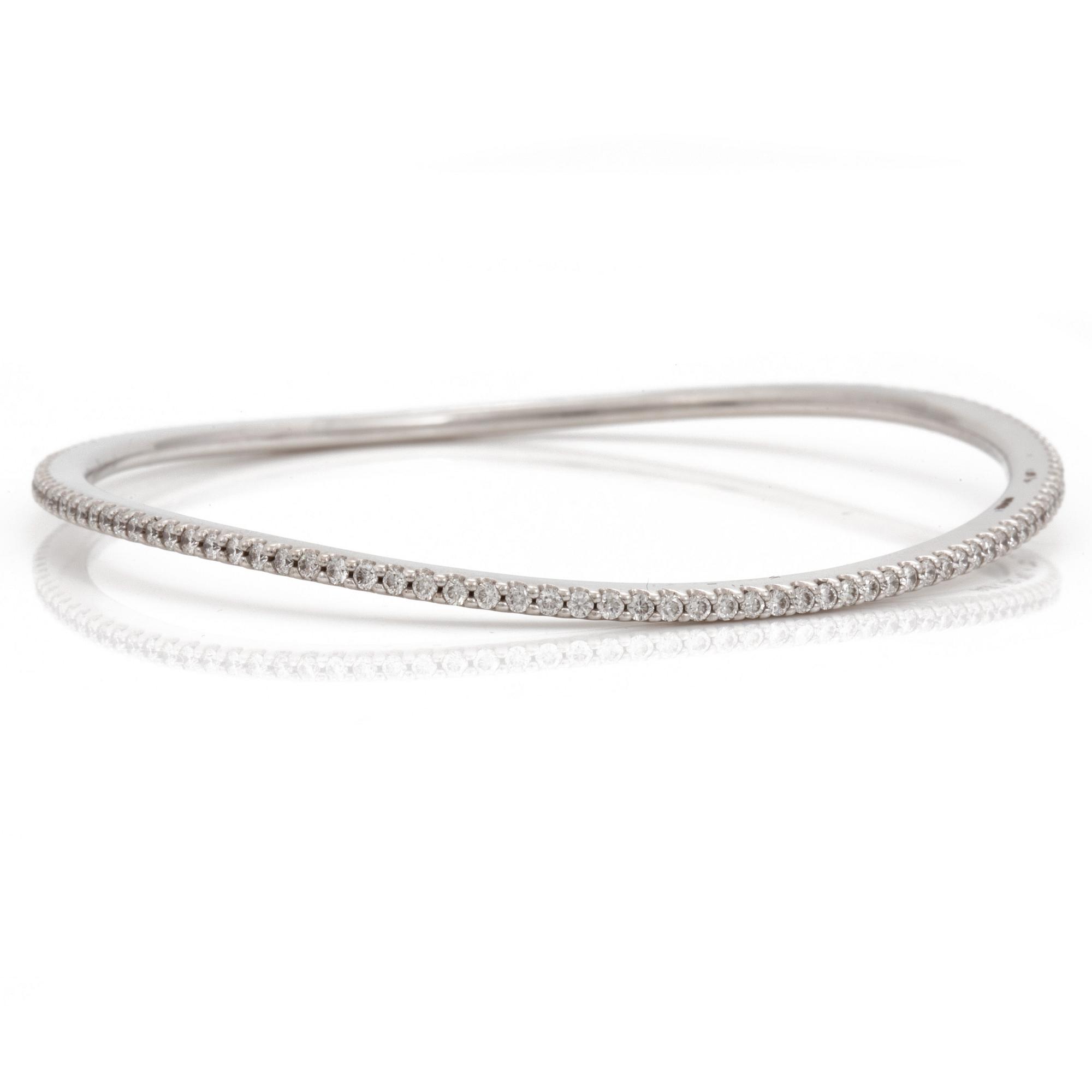 ARMRING, Ole Lynggaard "Love bracelet", design Charlotte Lynggaard, med briljantslipade diamanter totalt ca 1.87 ct.