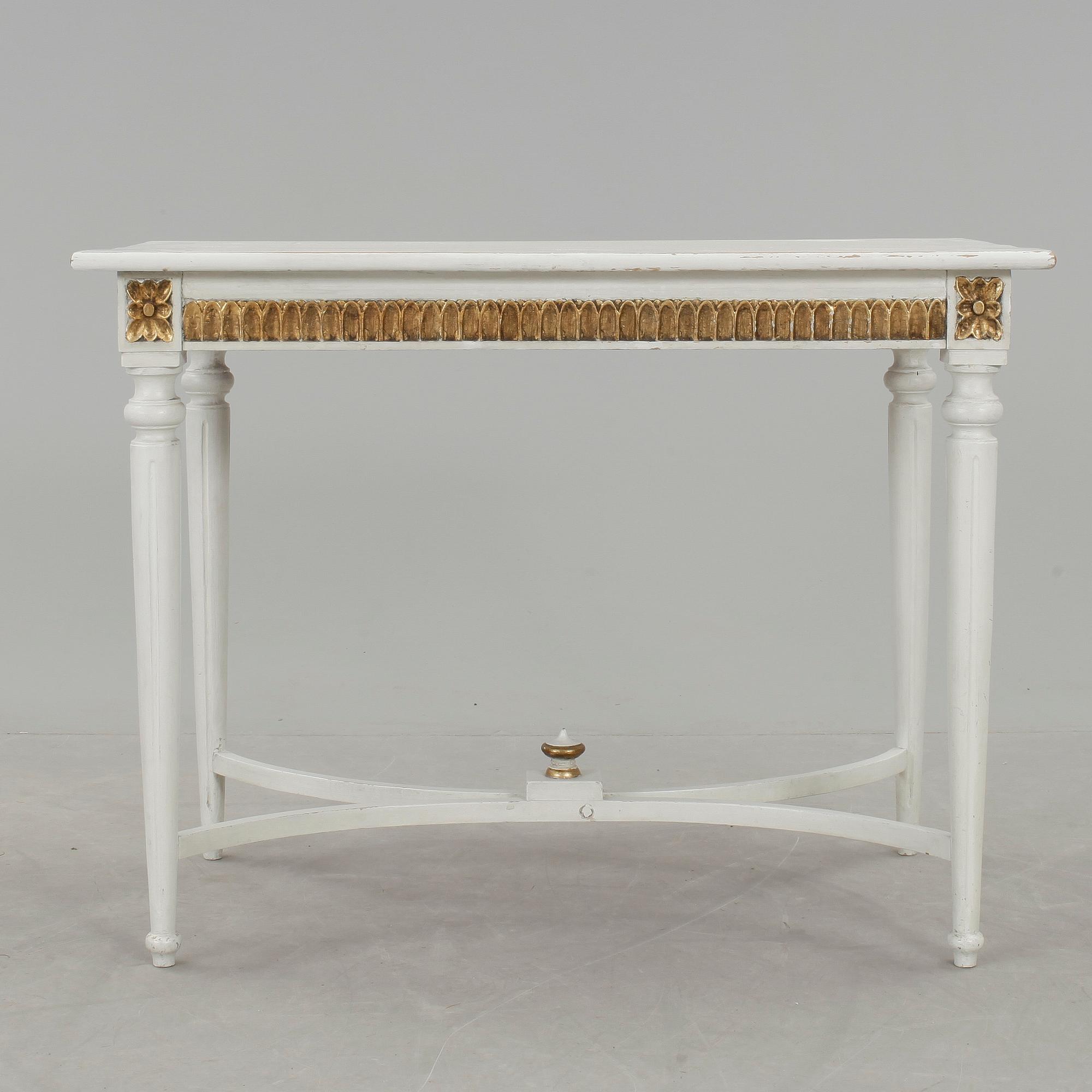 BORD, sengustaviansk stil, 1900-talets första hälft.