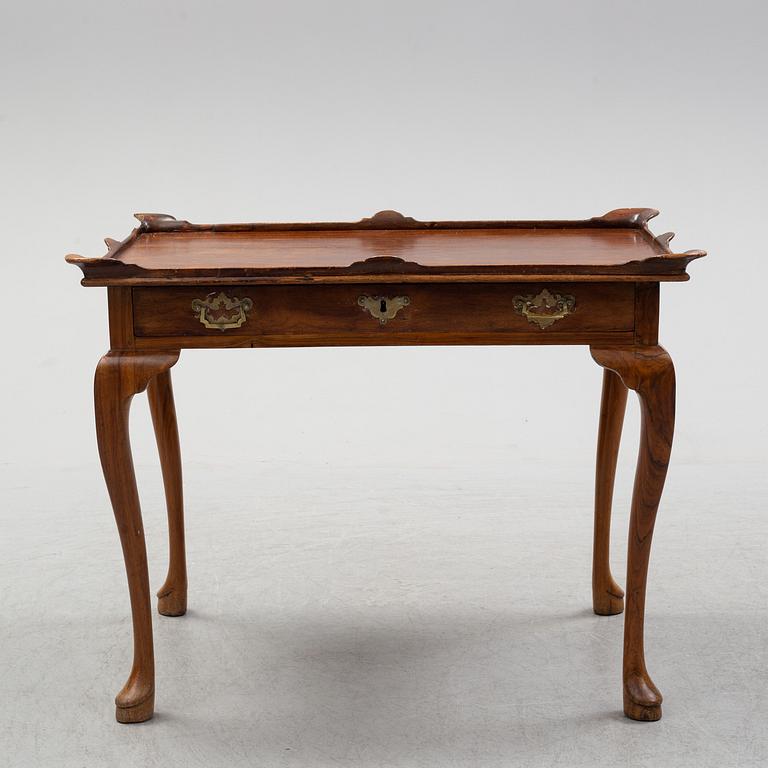 An english 18th century table.