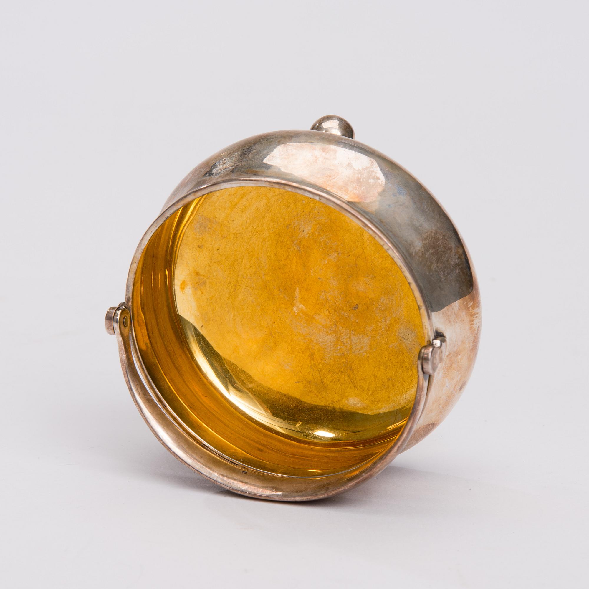 SOCKERSKÅL, silver, S:t Petersburg 1871. Vikt 181,5 g.