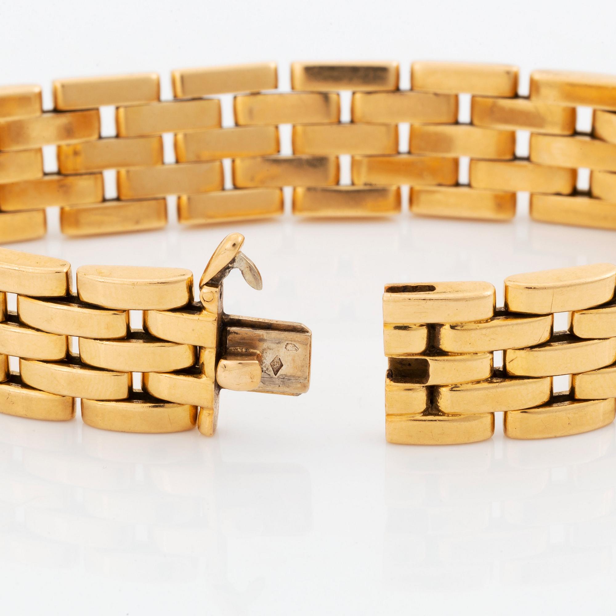 A Cartier "Maillon Panthère" 18K gold bracelet.