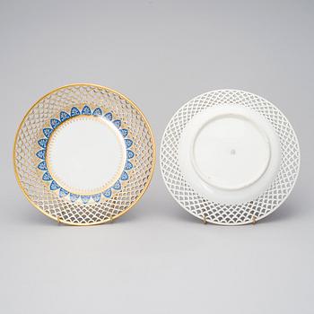 THREE PORCELAIN PLATES, empire, Vienna, early 19th century.