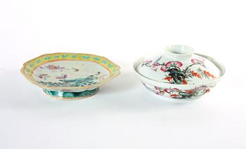 SKÅLFAT och KAROTT MED LOCK, porslin, Kina, 1800/1900-tal.