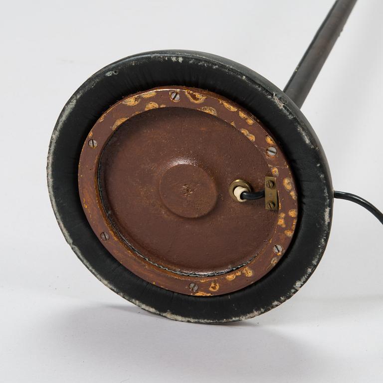 Alvar Aalto, an 'Angel's Wing' floor lamp, 805. Manufactured by Valaistustyö.