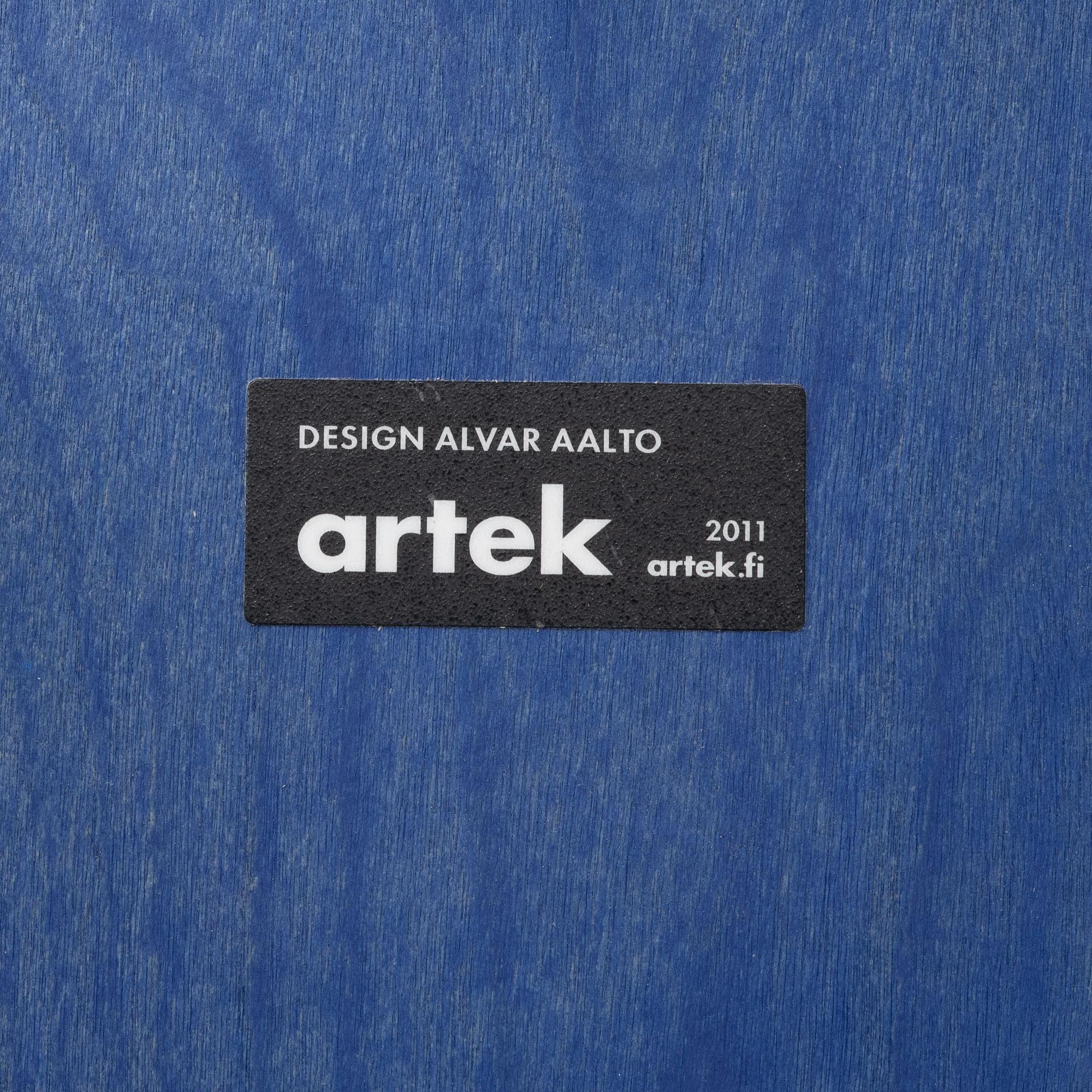 Alvar Aalto, pallar, 3 st, modell 60, Artek, Finland 2011.