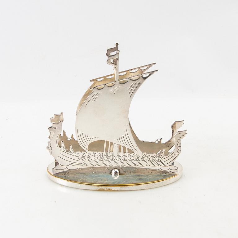 Napkin holders, 4 pieces, silver-plated, first half of the 20th century.