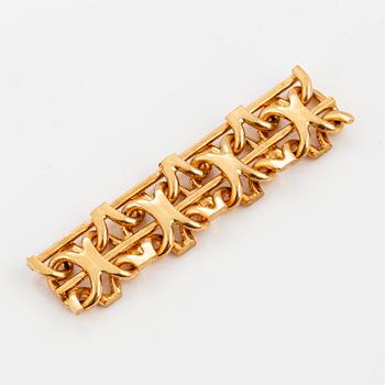 18K gold bracelet.