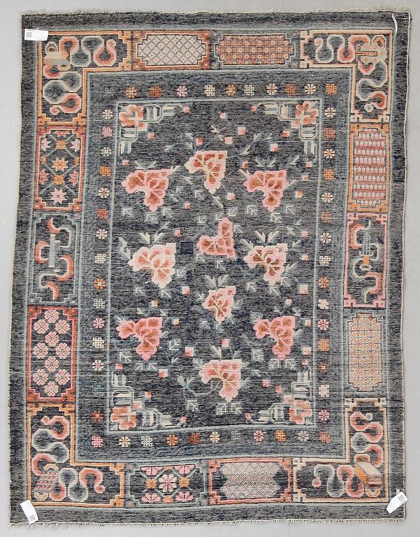 MATTA, antik Baotou, ca 214x161 cm.
